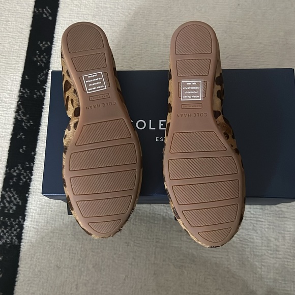 Cole Haan ballet flats - Picture 3 of 6